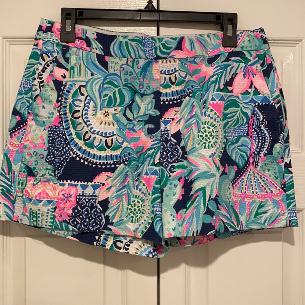 NWT- Lilly Pulitzer Malie stretch shorts - size 8